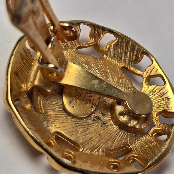 Vintage Blue Enamel Gold Tone Clip On Earrings Made in USA Retro Glam Jewelry - Picture 9 of 13